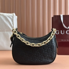 Gucci Hobo Bags